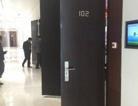 報告廳鋼質(zhì)隔音門