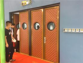運(yùn)動(dòng)場(chǎng)館靜音門